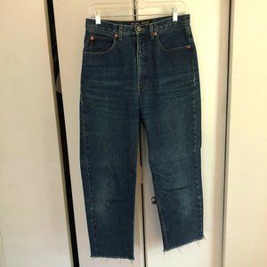 Guess Dark Wash High Waisted Straight Leg Cropped Jeans w/ Frayed Hem Sz 31